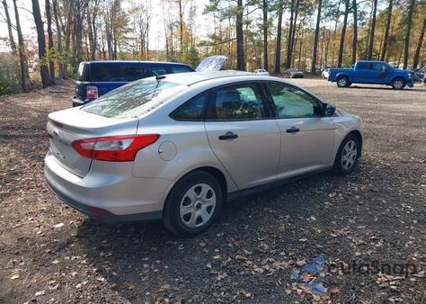 2013 Ford Focus S from USA, damaged, VIN 1FADP3E23DL122760